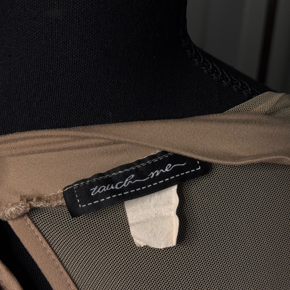 Chic Layered Beige Women's Blouse - Picture 5 of 5